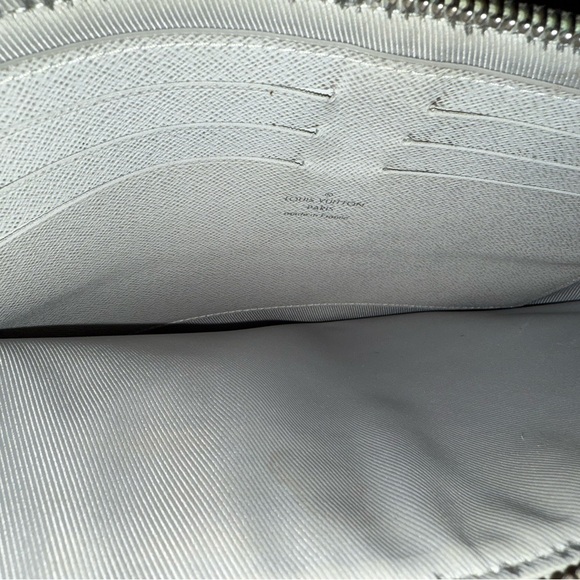 Louis Vuitton Antarctica Logo Story GM Pouch - Picture 5 of 6